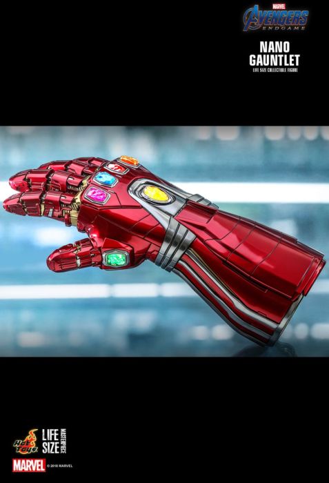 Hot toys avengers endgame best sale nano gauntlet