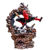 Spider-Man: Far From Home - Spider-Man 1/4 Scale Legacy Diorama Statue