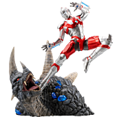 Ultraman - Ultraman vs Black King 1/4 Scale Statue (Int Sales Only)